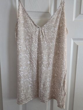 *Old Navy Cream and Beige Floral Tank